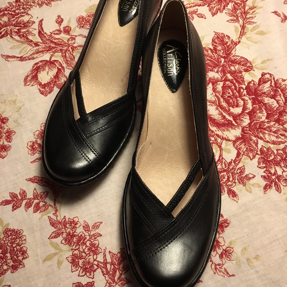 Clark’s Artisan black dress shoes
